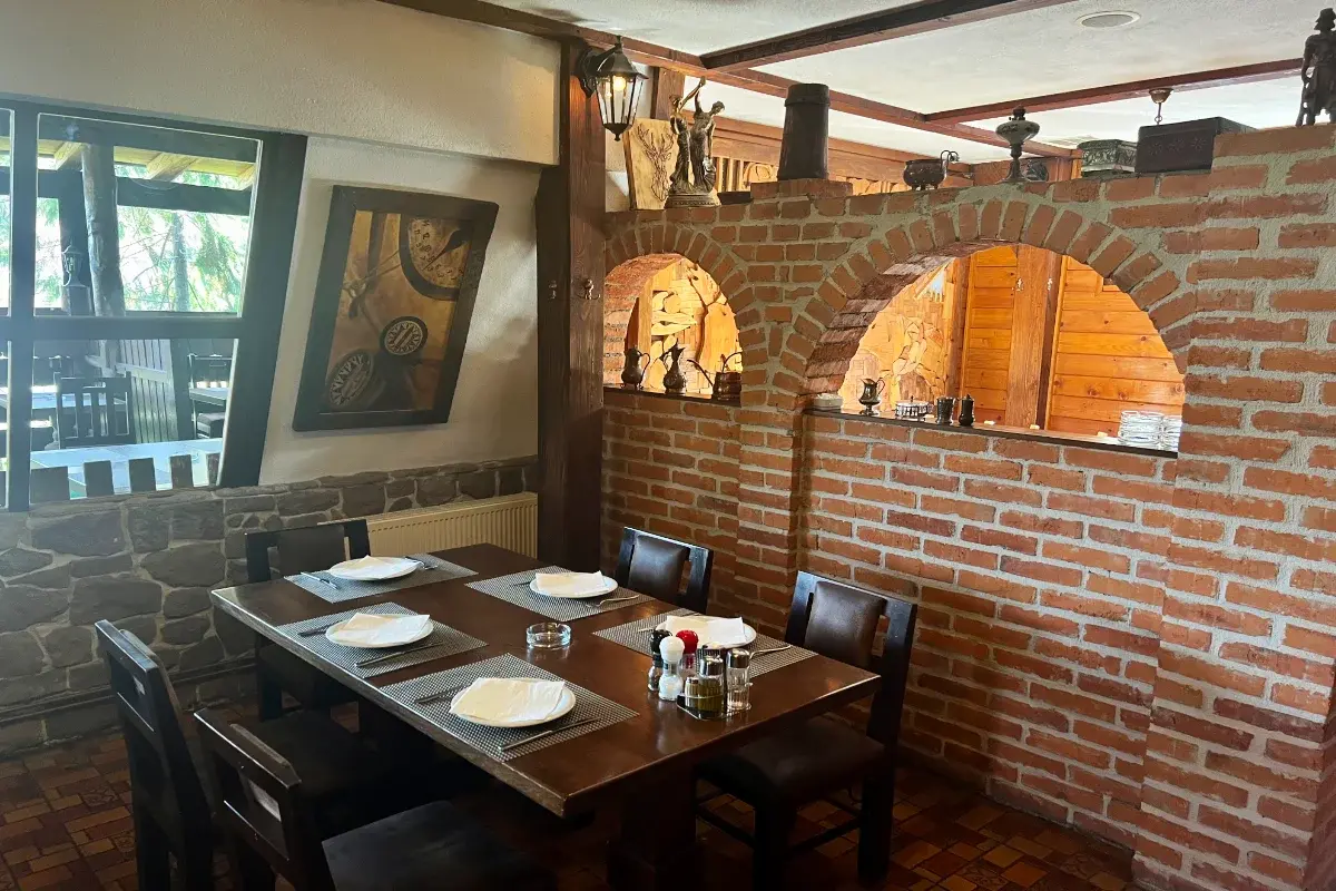 Lovački Restoran