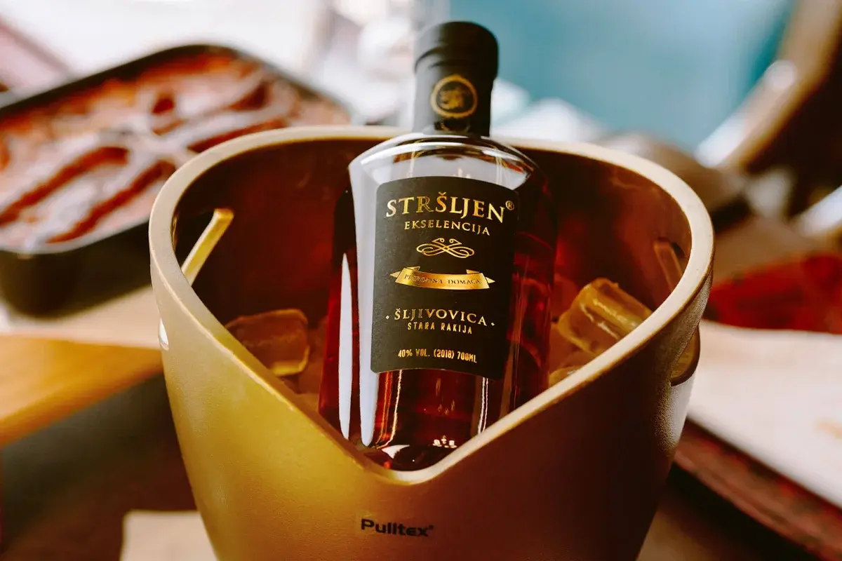 Stršljen Rakija 