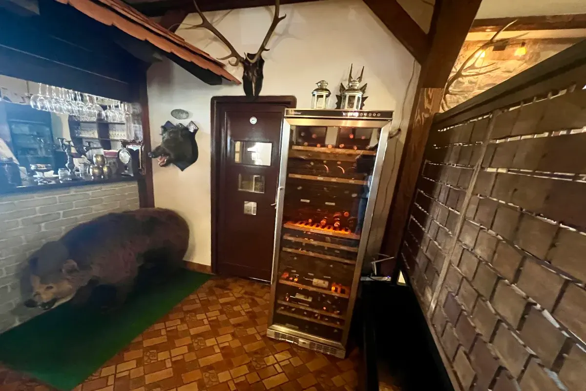 Lovački Restoran