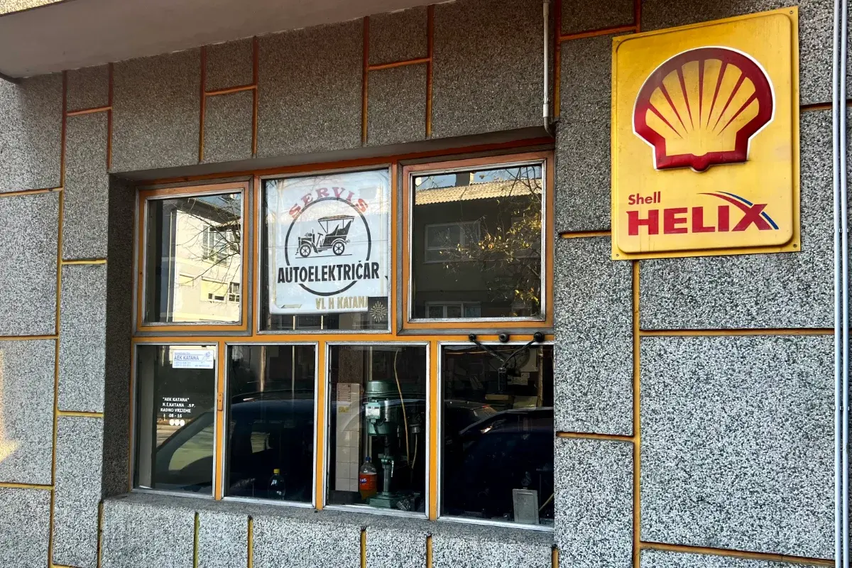 AEK Katana Autoelektričar