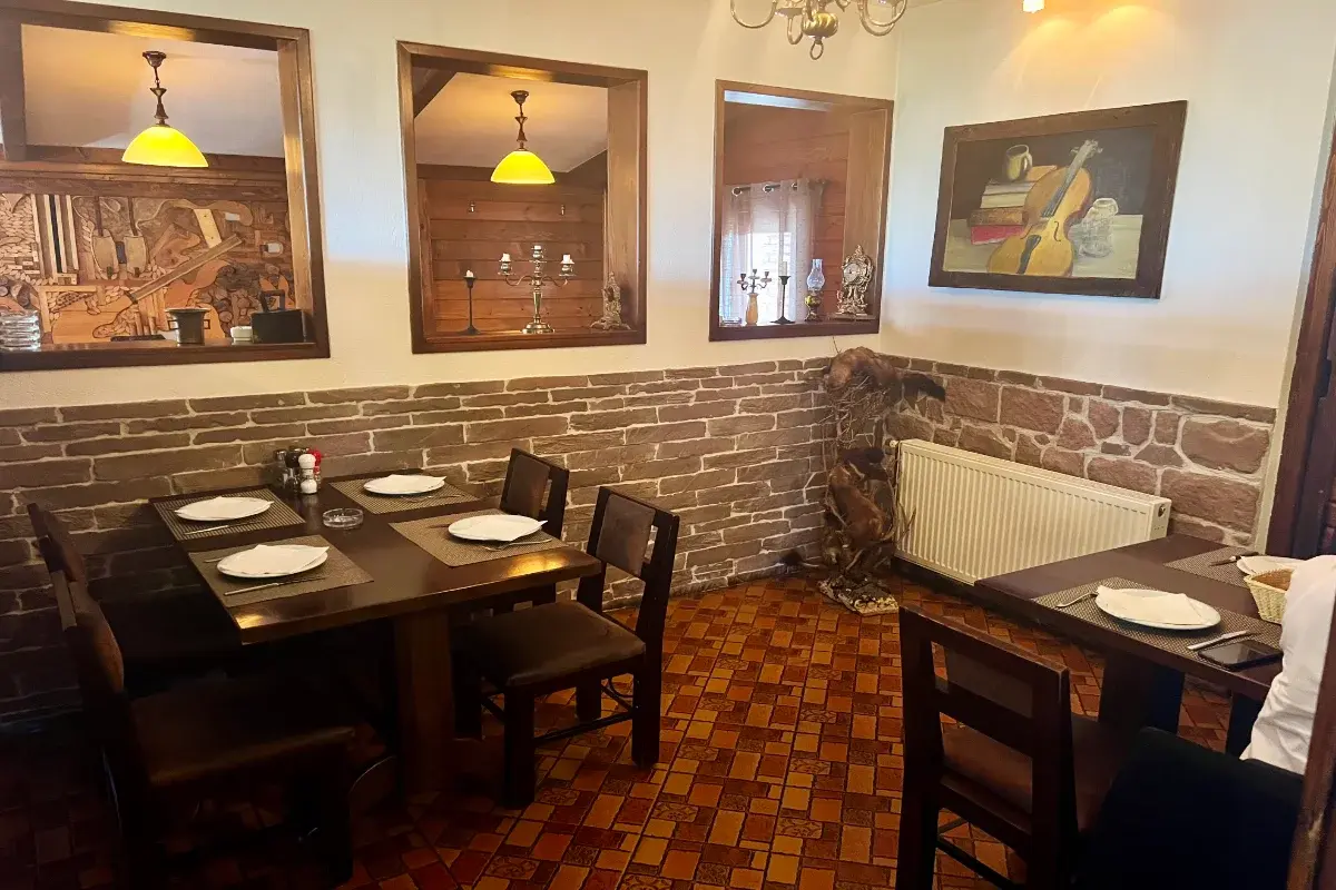 Lovački Restoran