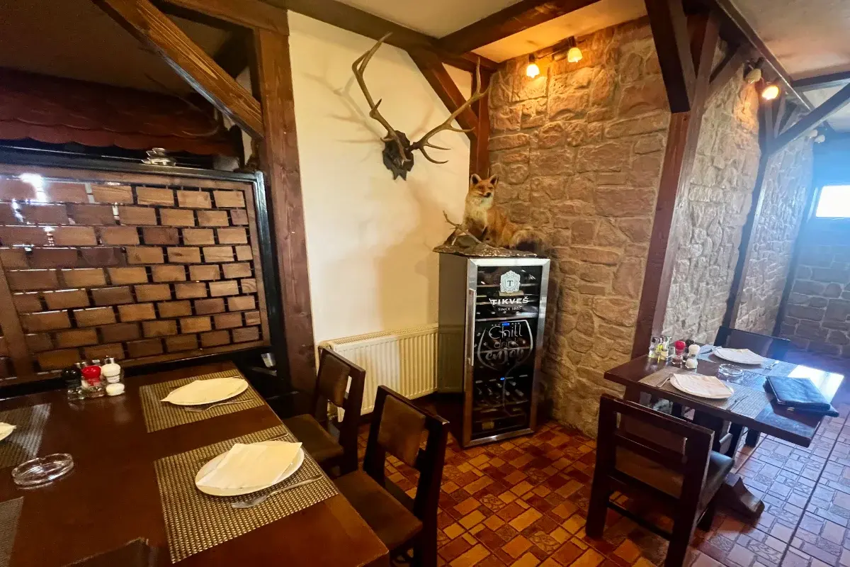 Lovački Restoran