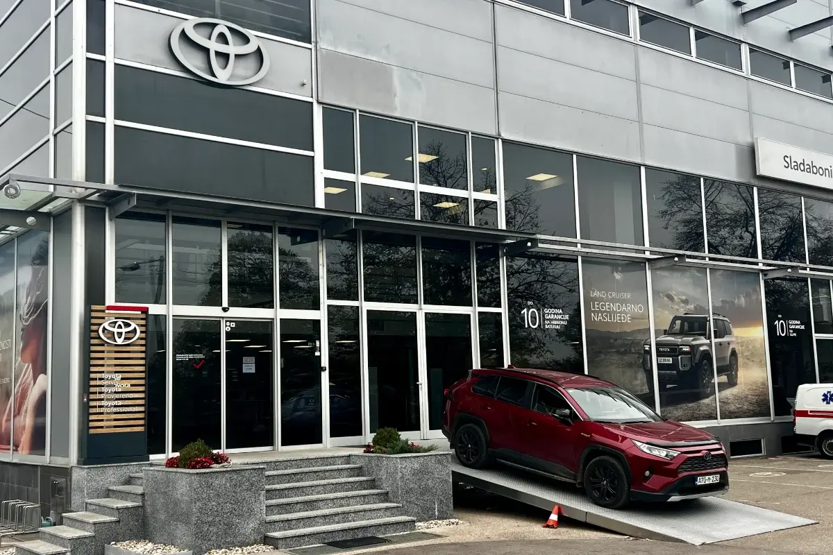 Toyota - Sladaboni doo