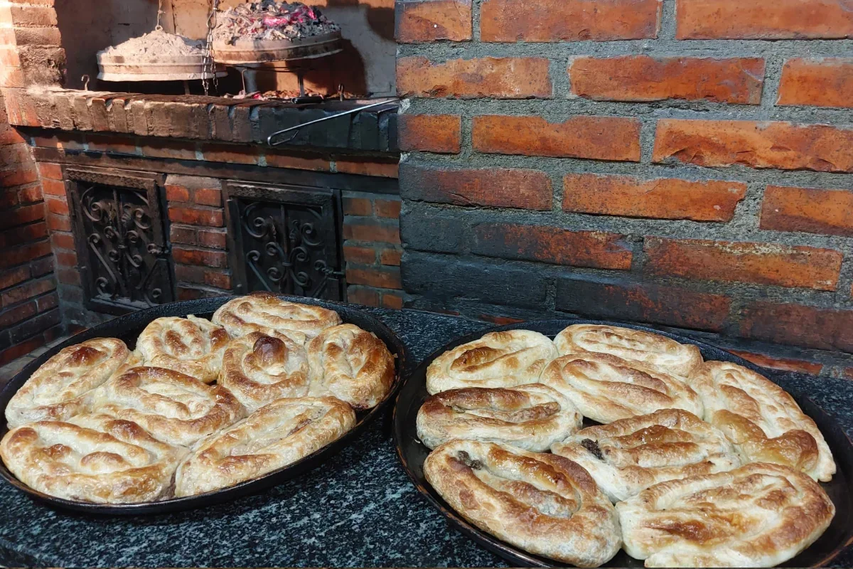 Pite pod sačem Sač